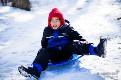 滑雪服可以當(dāng)沖鋒衣穿嗎？